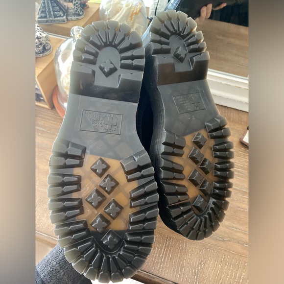 Dr. Martens Sinclair platform black boots in croc patent leather (Women, 9) BNWT - Picture 6 of 11